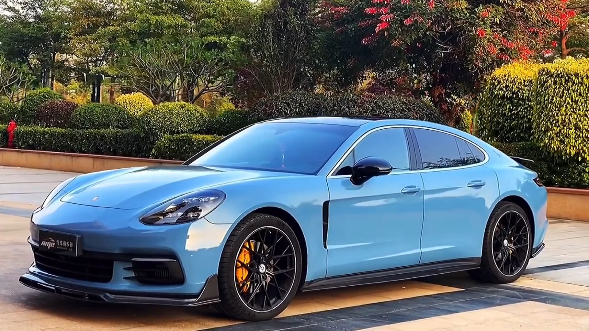 汽车贴膜#保时捷帕纳梅拉车身瓷器蓝改色贴膜