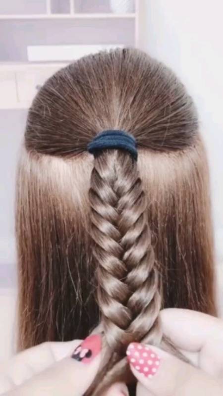 全民最火编发#高马尾这样编,穿裙子太漂亮了