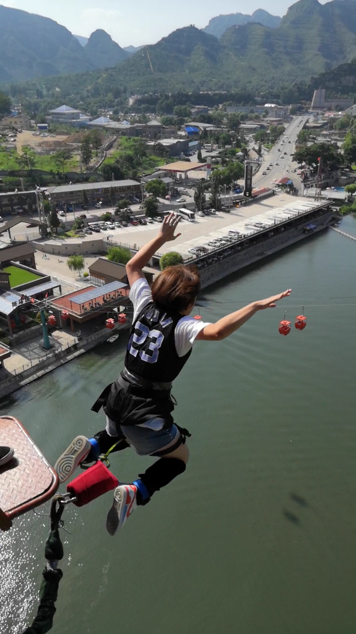 怎么学会蛙式跳法了