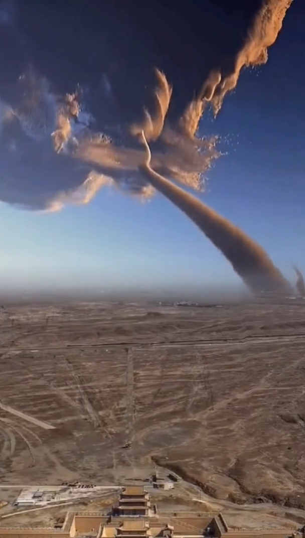 龙卷风#6秒钟让你看清楚龙卷风的形成,大自然的力量太恐怖了,虽坠观
