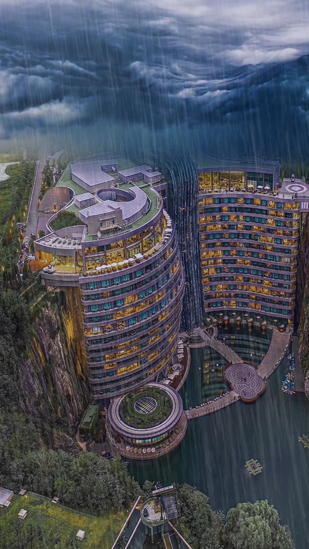 旅游进行时#首家建在废弃矿坑的酒店,历时12年,用了40项建造专利,你