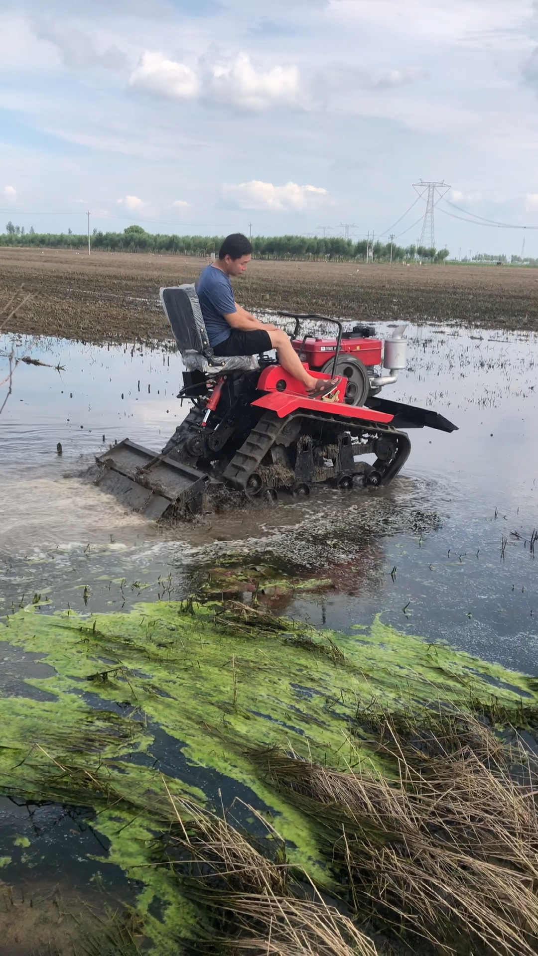 不一样的人生#水旱两用履带微耕机