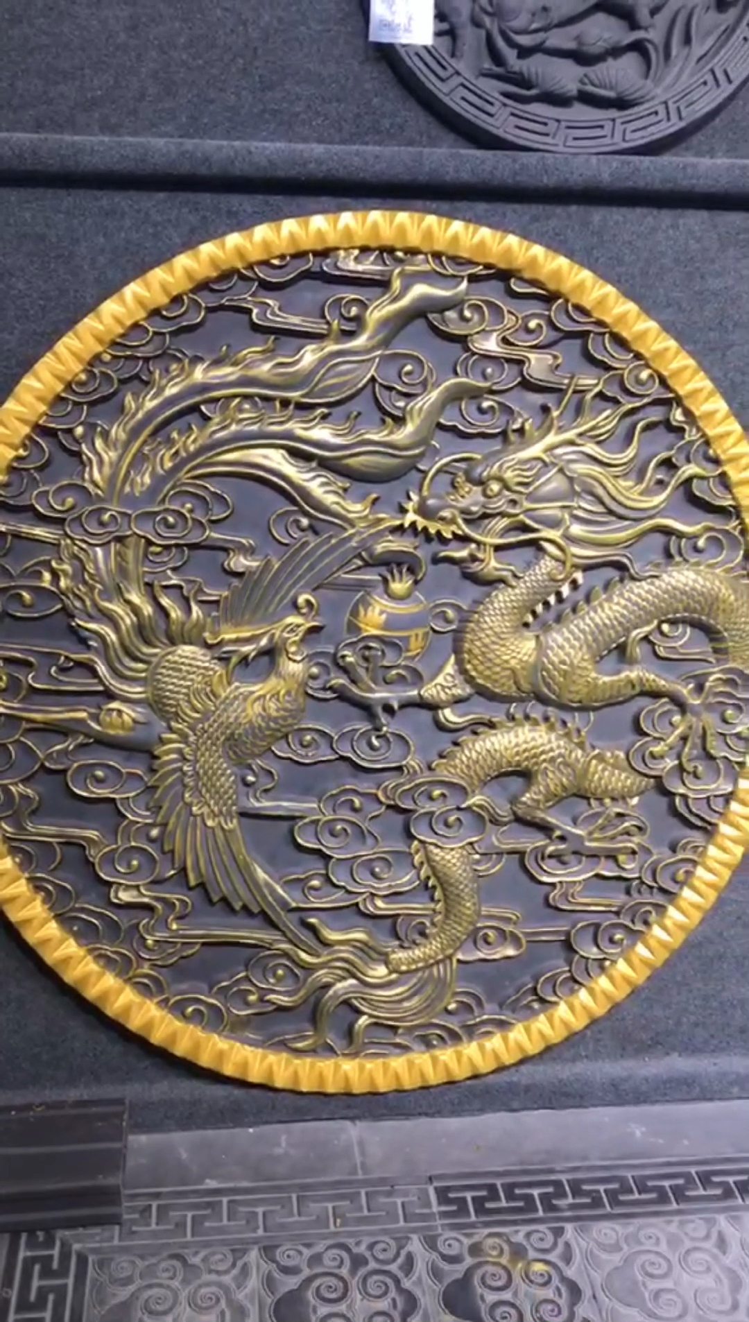 这样的龙凤呈祥怎么样?#彩绘#砖雕影壁#四合院#中式庭院#古建筑