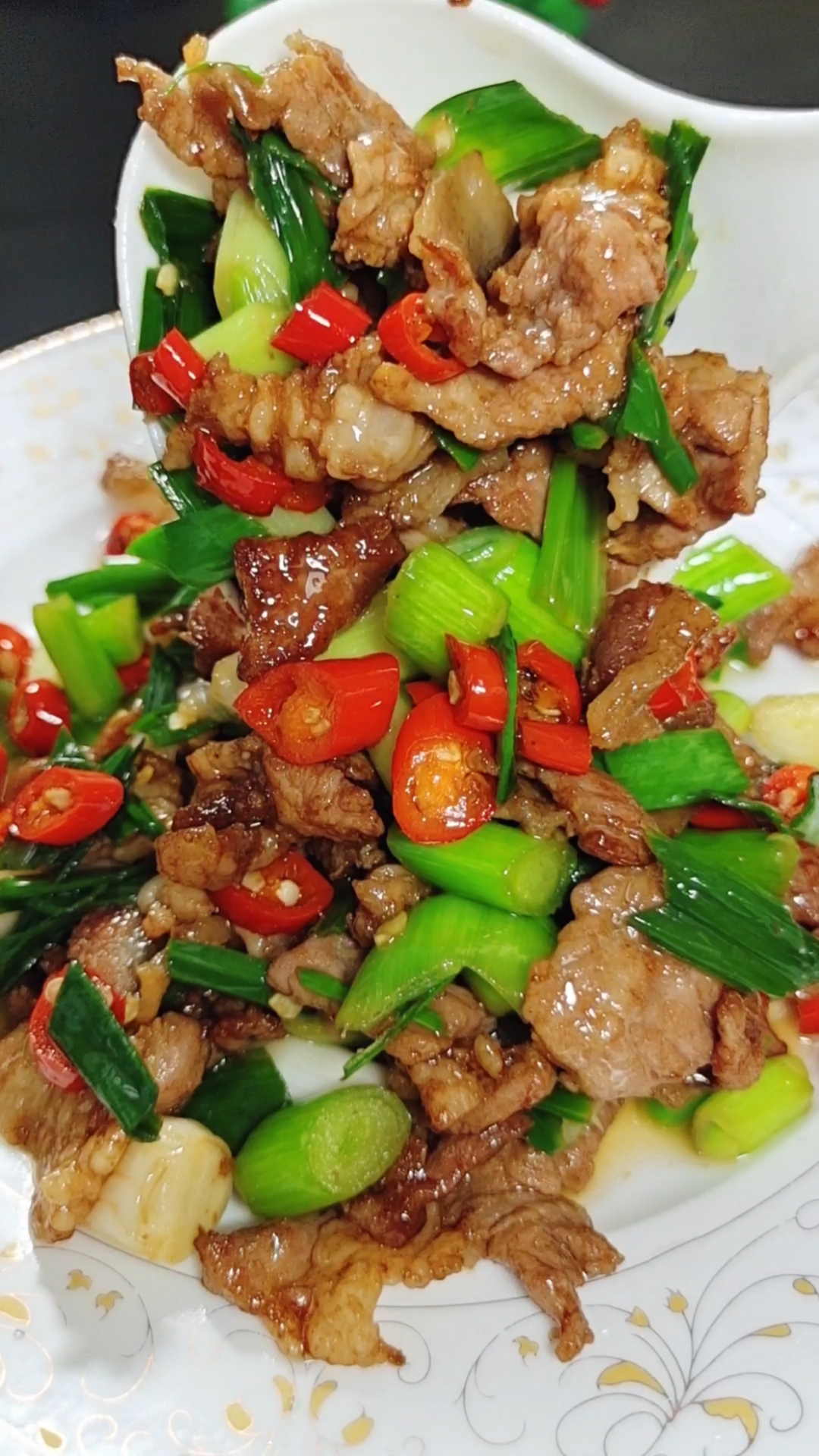 蒜苗炒肉#下饭菜蒜苗炒肉做法教程!进来学会