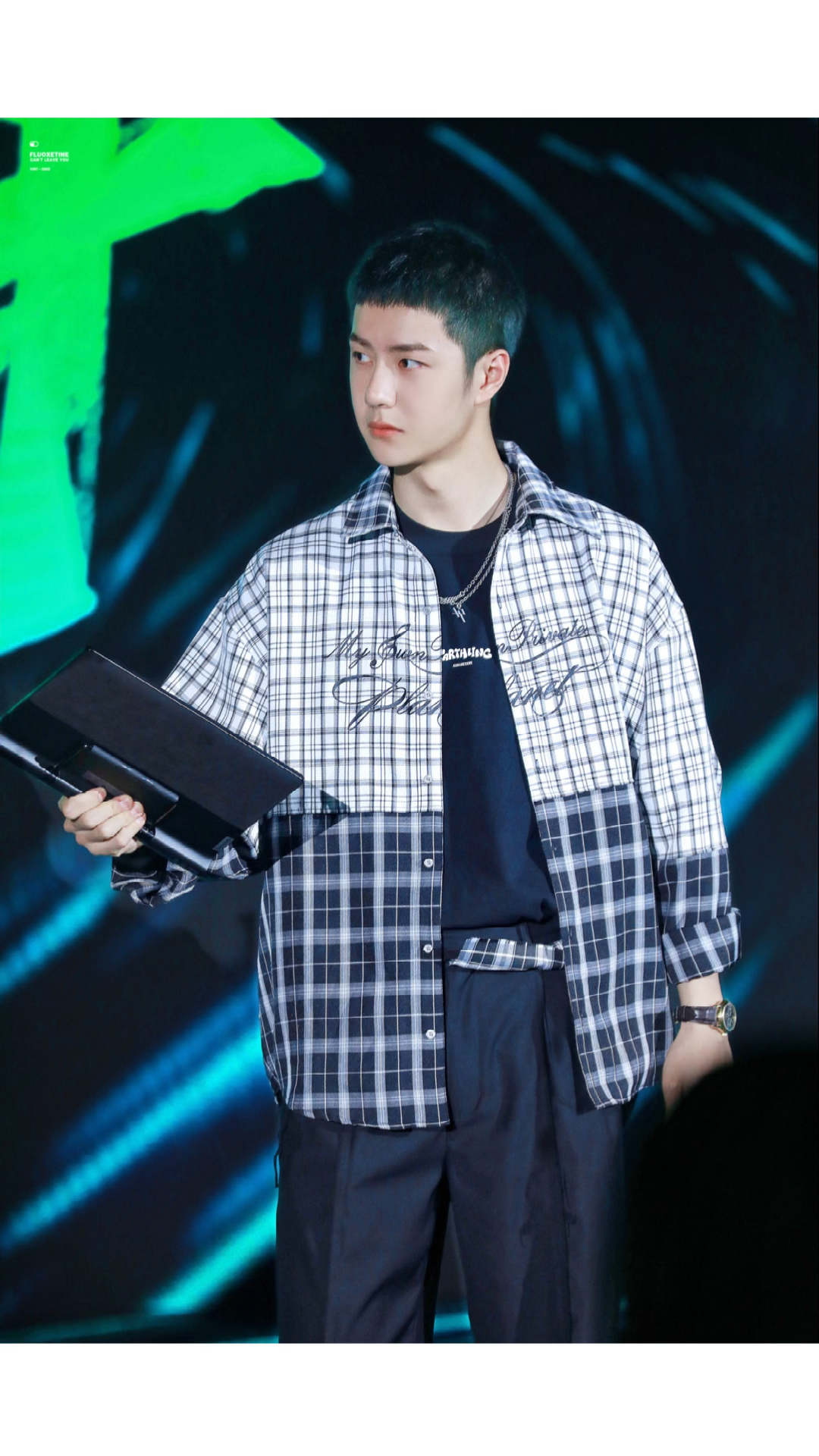 王一博王一博代言香飘飘奶茶女孩们的福利奶萌脸蛋软糯又可口