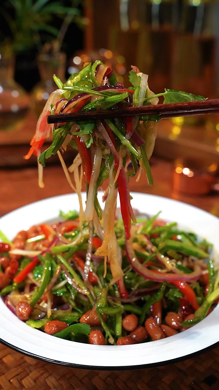 过年必不可少的凉拌老虎菜,太好吃了!