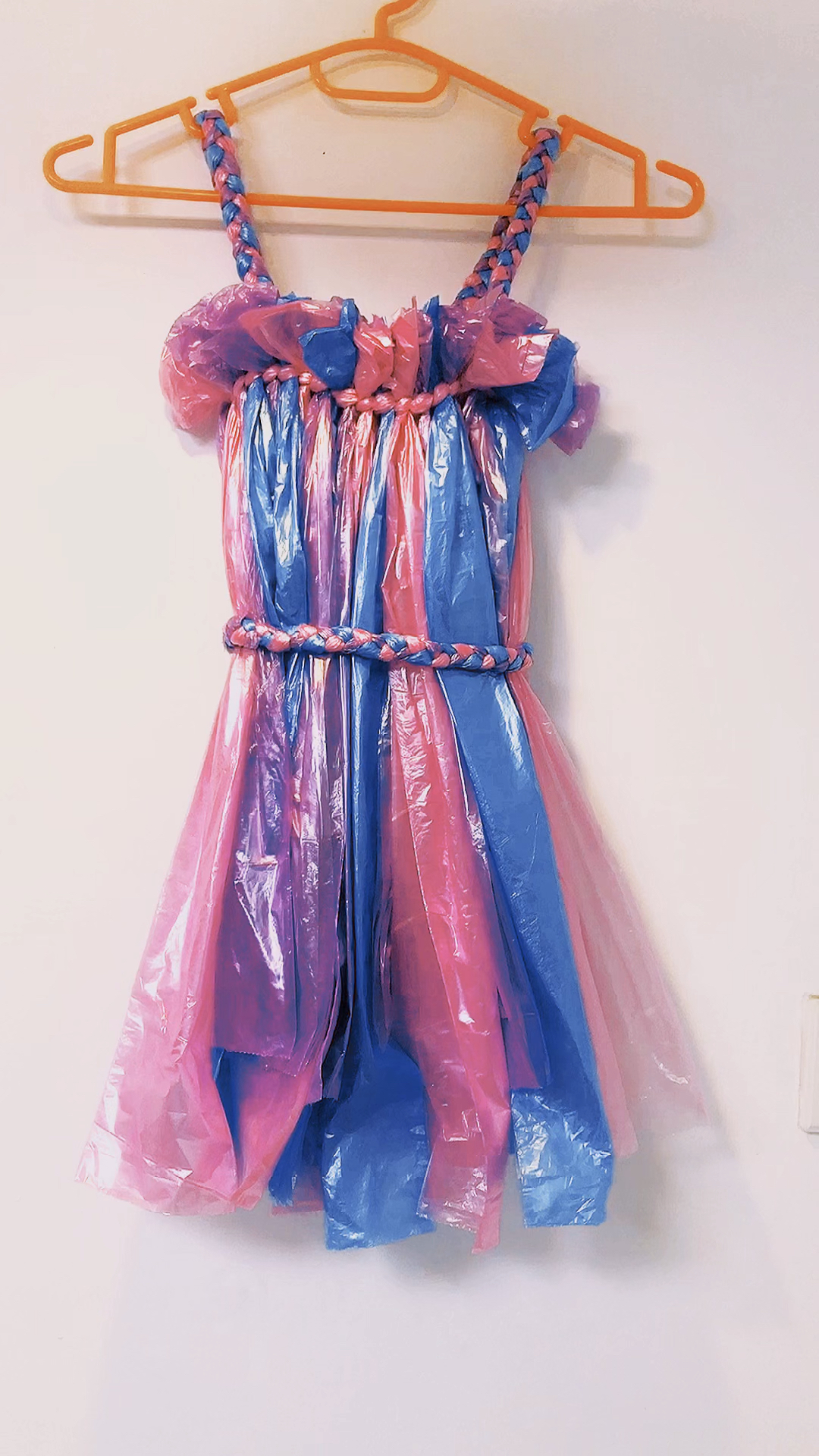 幼儿园手工#六一走秀环保裙子-全民小视频