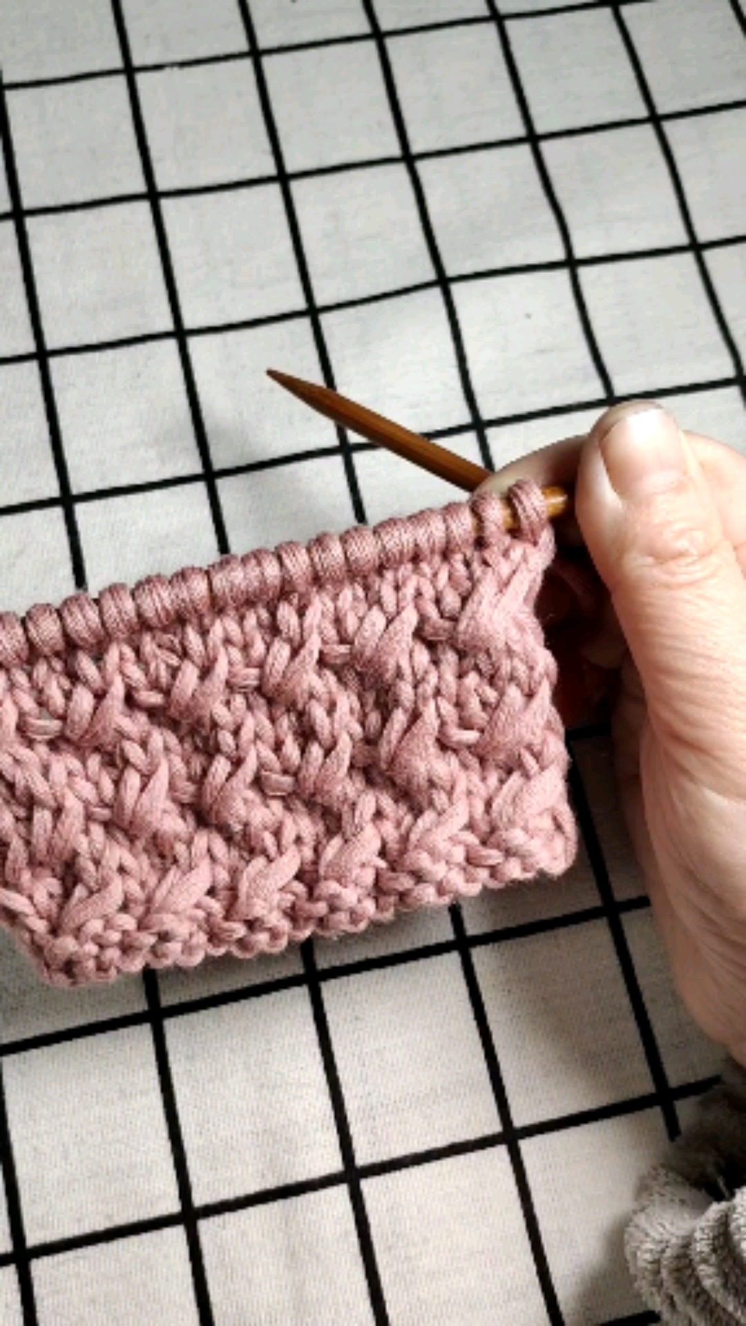 纯手工编织毛衣三针绞花编织教程花形厚实适合编织冬季款式毛衣