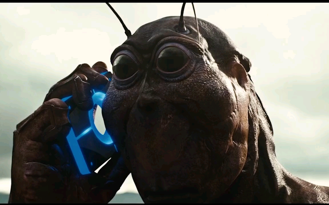 精彩影视#【火星异种】来了,蟑螂来了,准备好防狼喷雾剂!