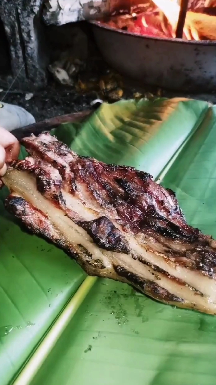 西双版纳烤猪脸