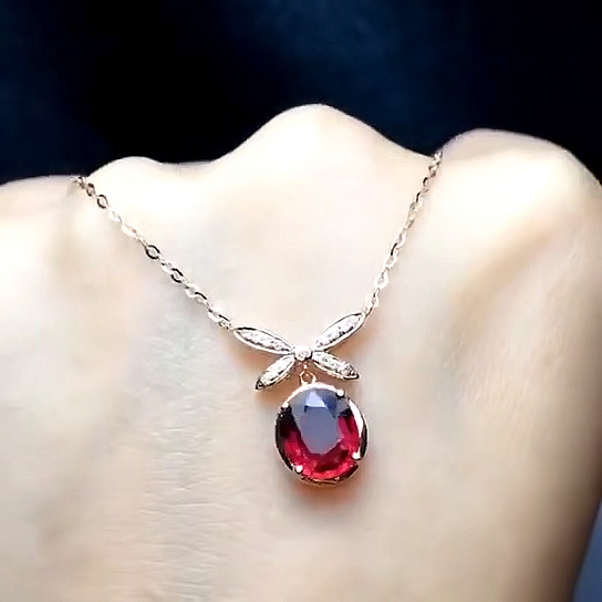 天然碧玺锁骨链,18k金伴钻镶