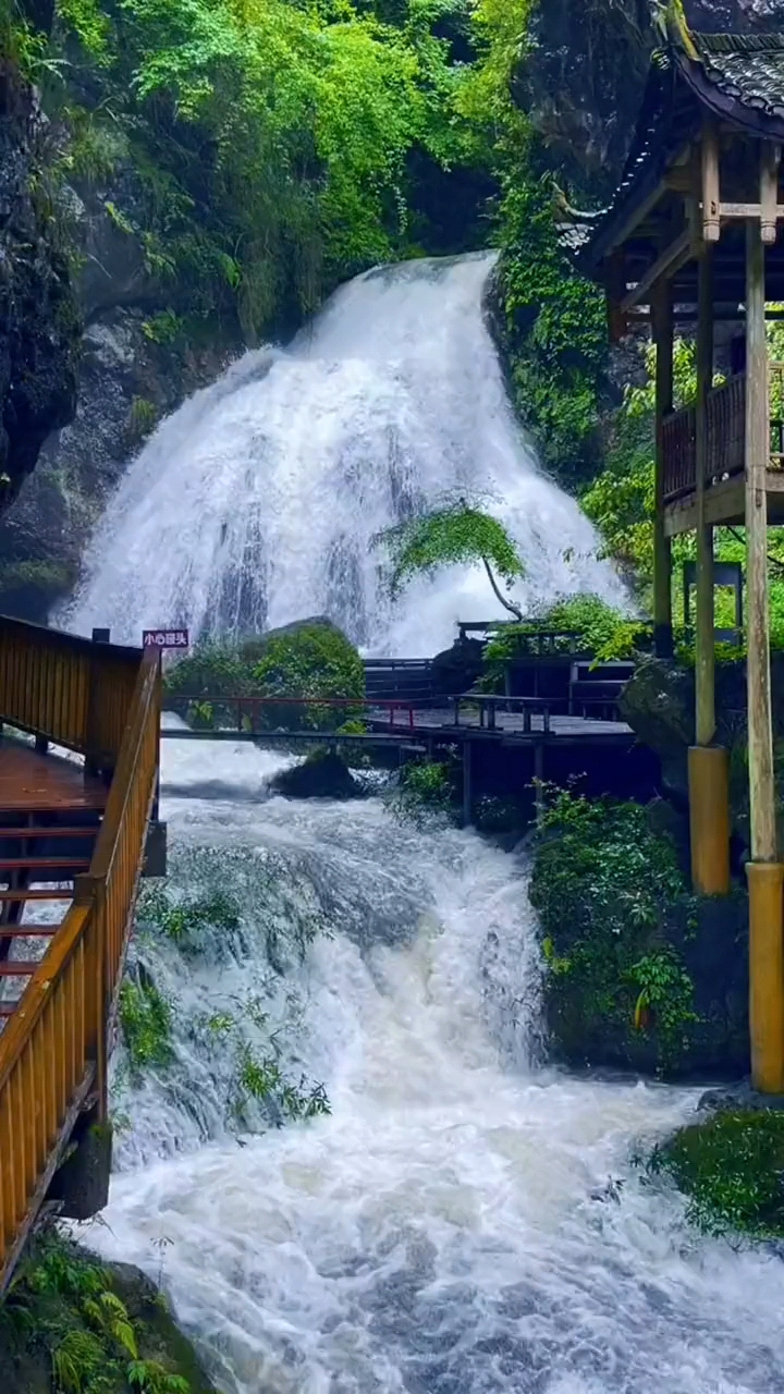 贵州:铜仁大峡谷景区