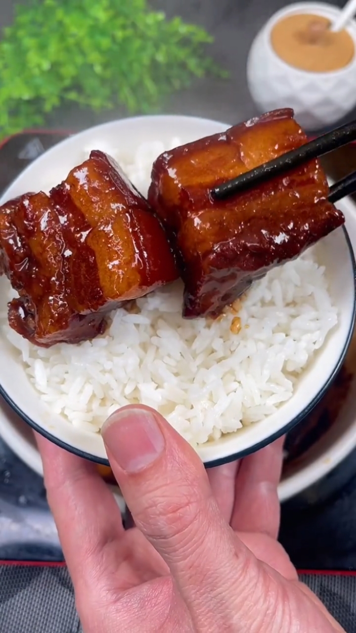 我要上热门#东坡肉配米饭