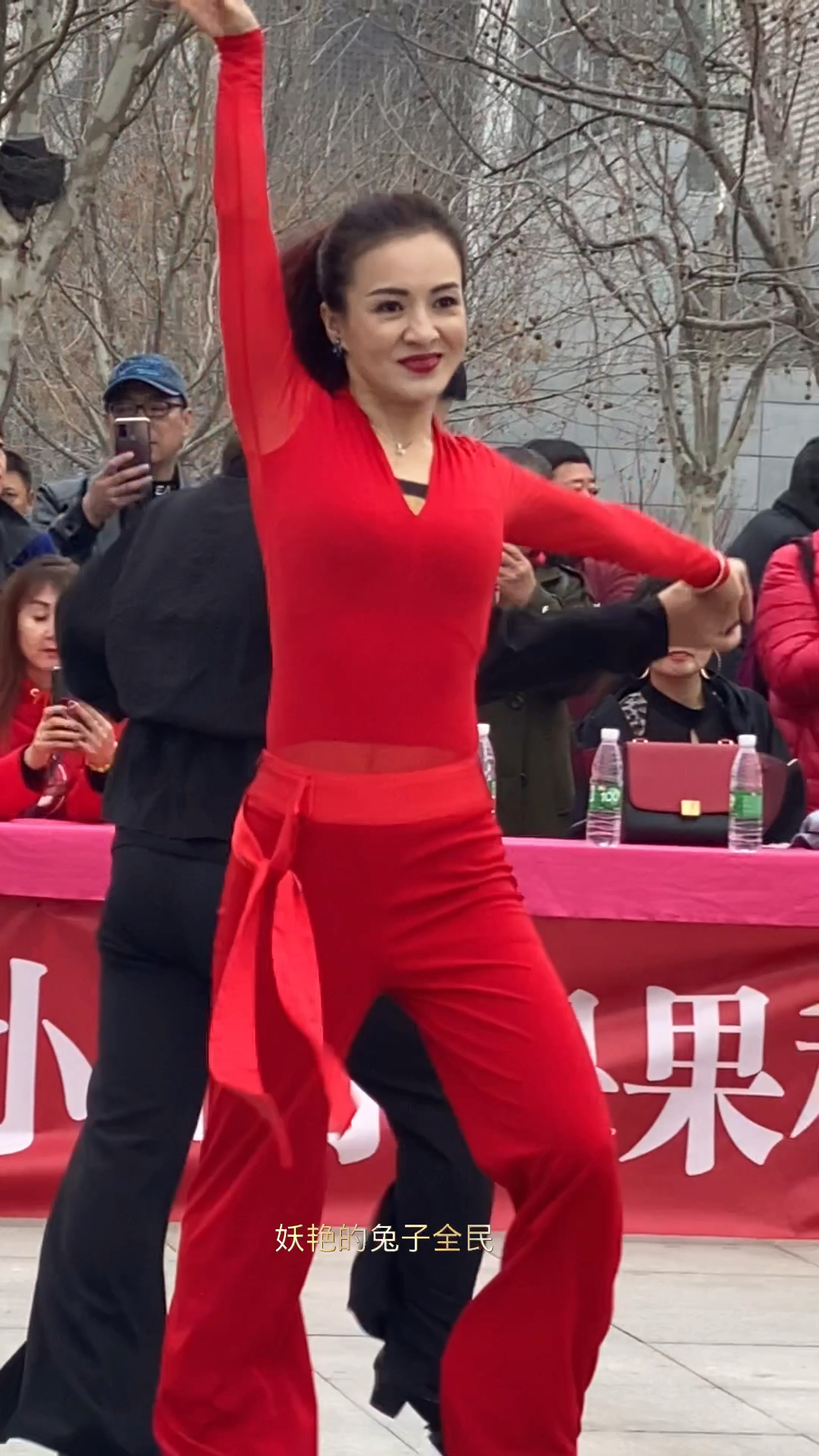 快乐吉特巴舞#美女跳的真好看