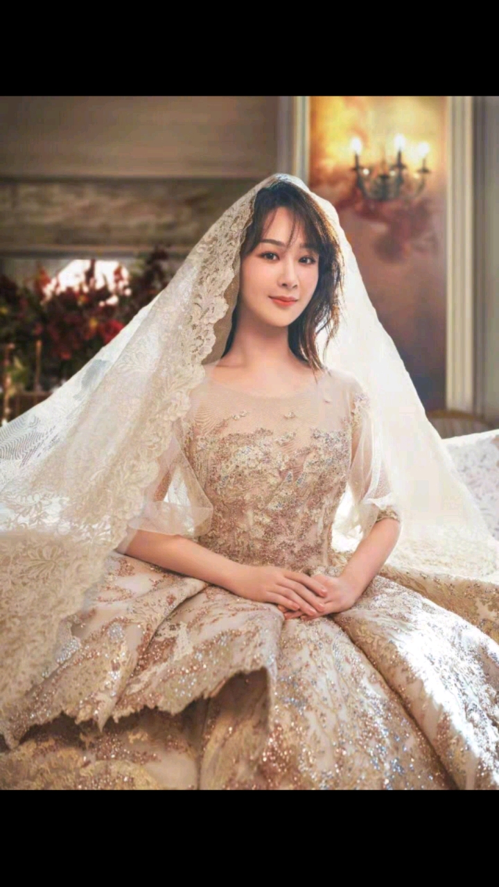 杨紫梦幻婚纱大片