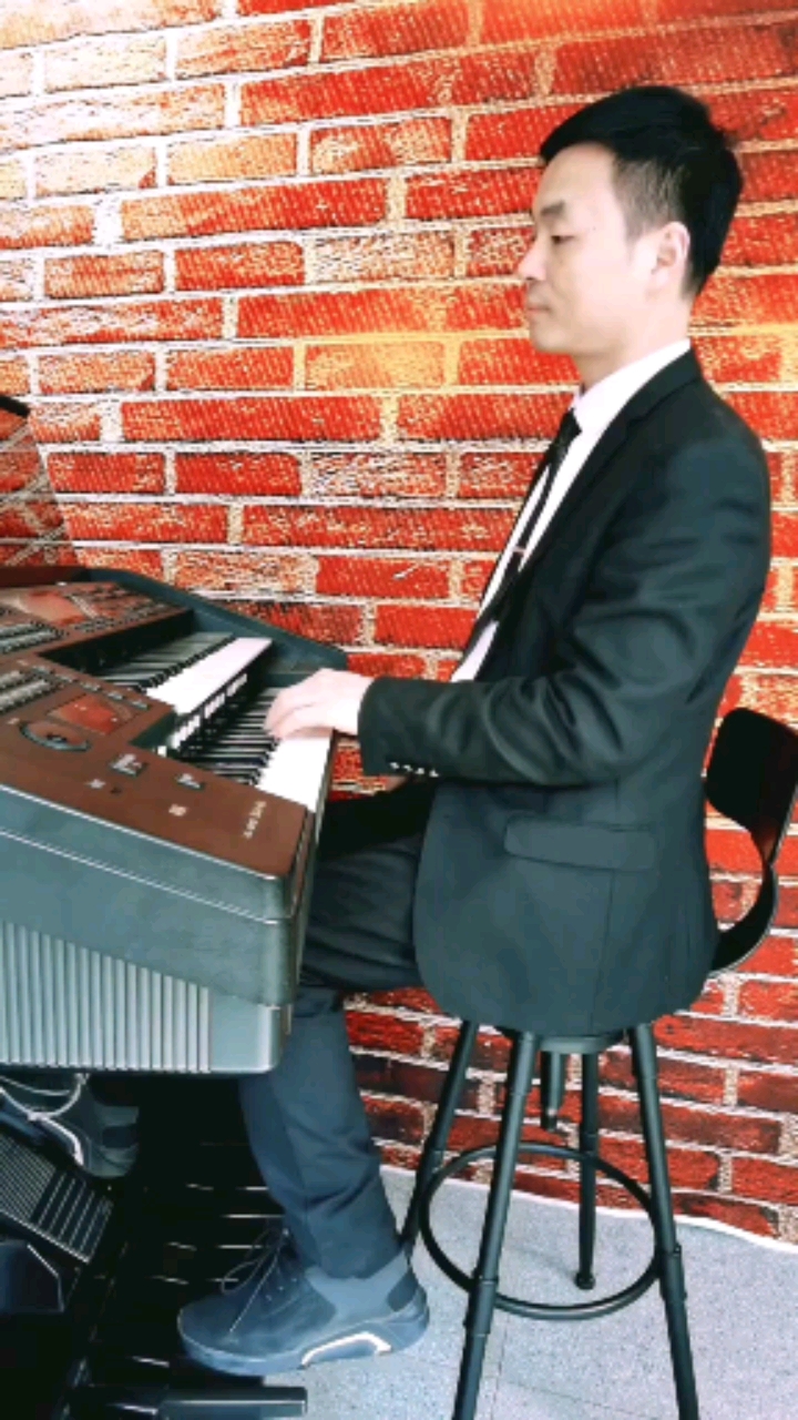 春天来了#双排键演奏《西藏民歌》,殷铁凡