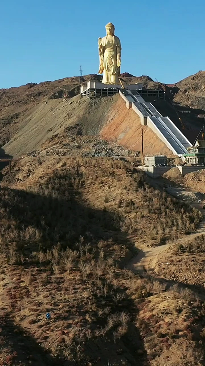 见者吉祥好运连连乌拉特后旗阳山大佛