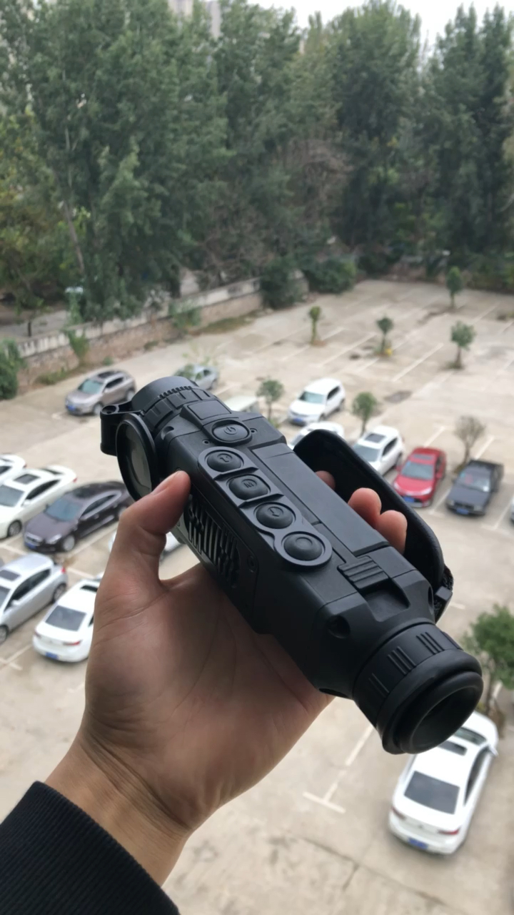 俄罗斯脉冲星xq38热成像夜视仪