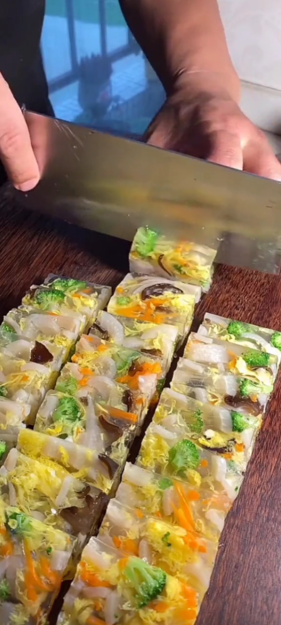 自制美食#你吃过蔬菜皮冻吗?最美下酒菜!