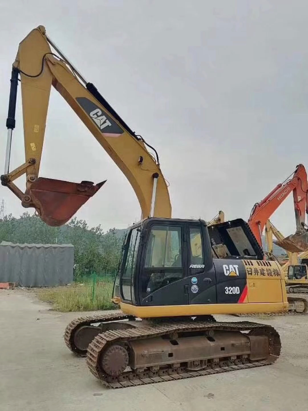 二手挖掘机#进口卡特320d车况9成新,价格不贵的二手挖机-全民小视频