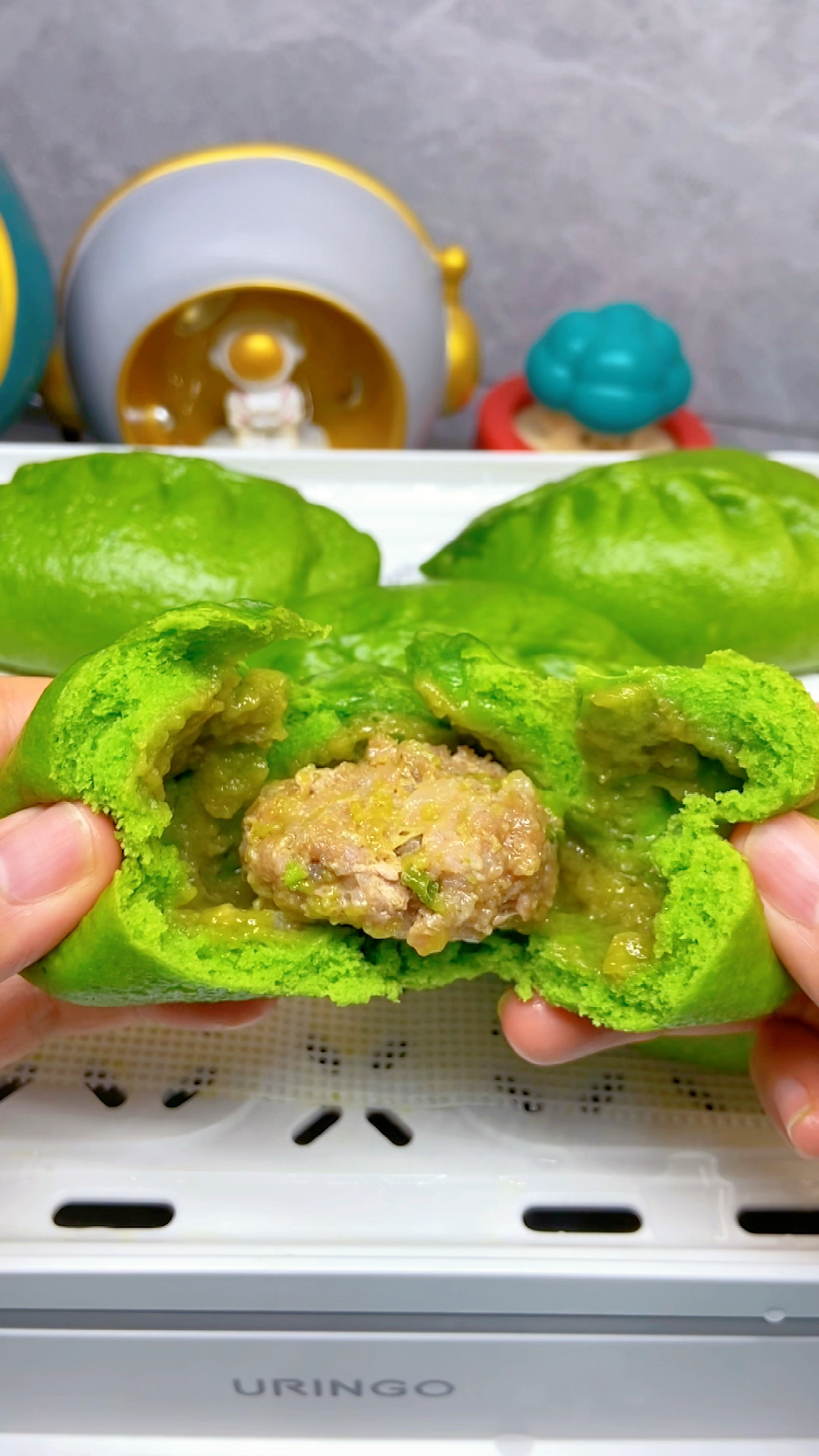 菠菜包子!蓬松柔软!好吃又健康!