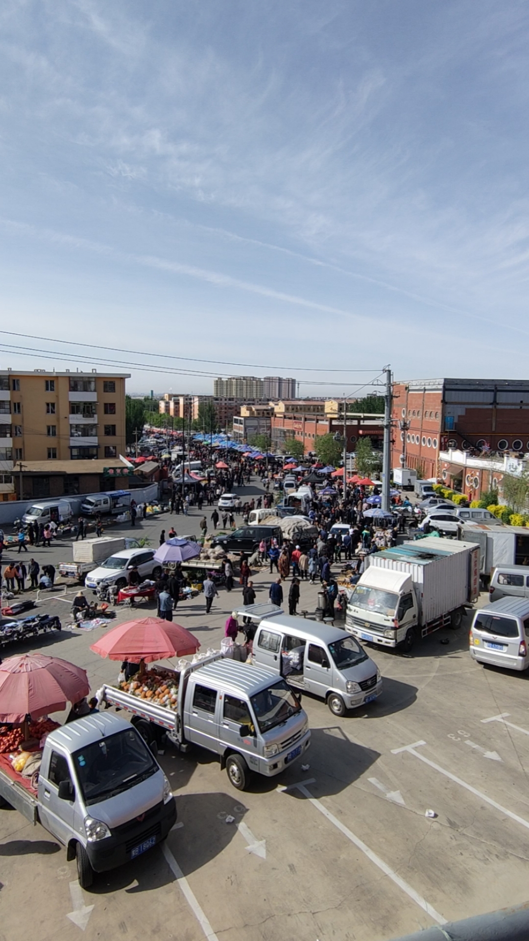 包头东河区环城西路10万人早市大集