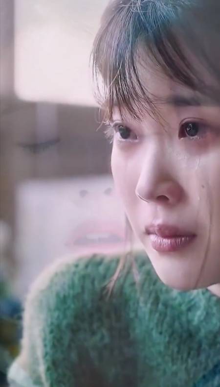 她一哭,我就觉得是全世界的错,原来悲伤至极眼泪是从一只眼睛流出来?