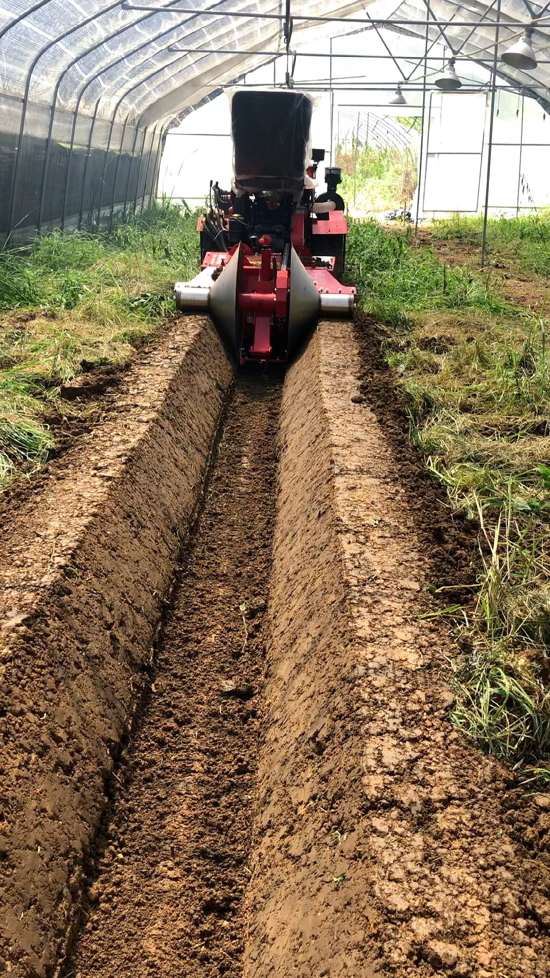 草莓开沟起垄机#草莓开沟机,履带旋耕机