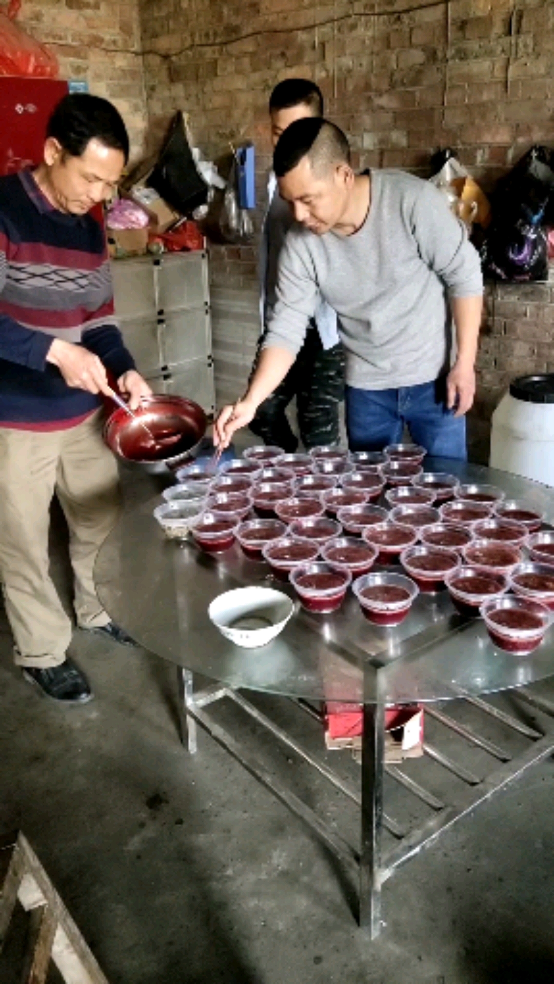 我们广西特色猪活血,每个人都喜欢吃.