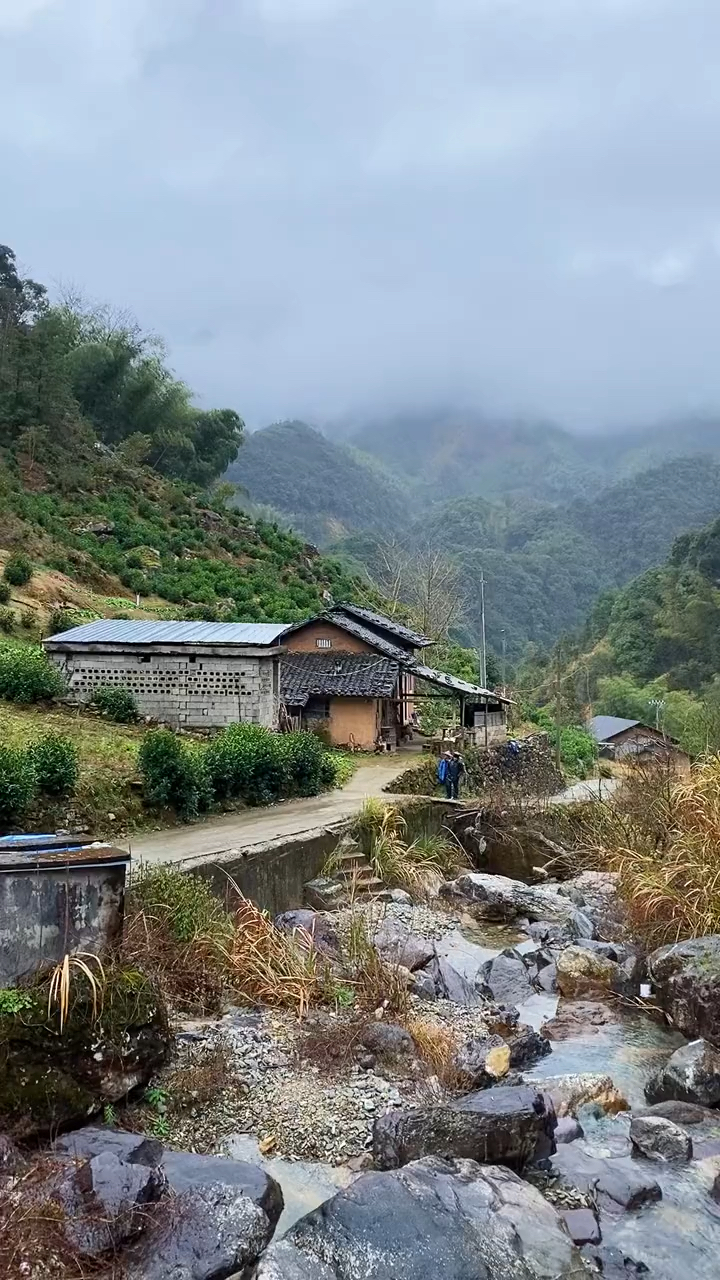 原生态乡村生活#比起诗和远方,我更喜欢这大山里的烟火气和大山里档 