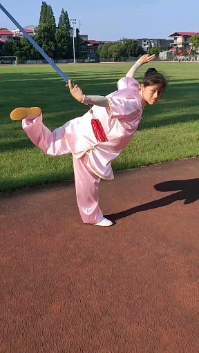 剑术#想做的更完美一点,撩剑的练习.