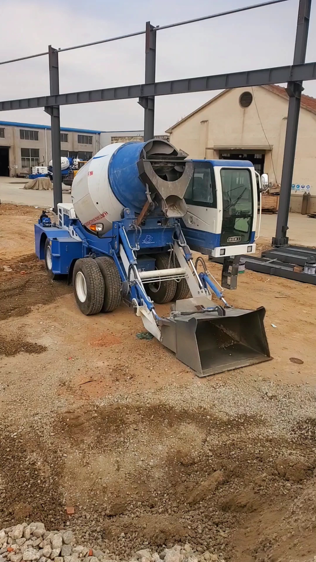 全自动上料搅拌车#努力可能不会成功,但是不努力肯定不会成功.