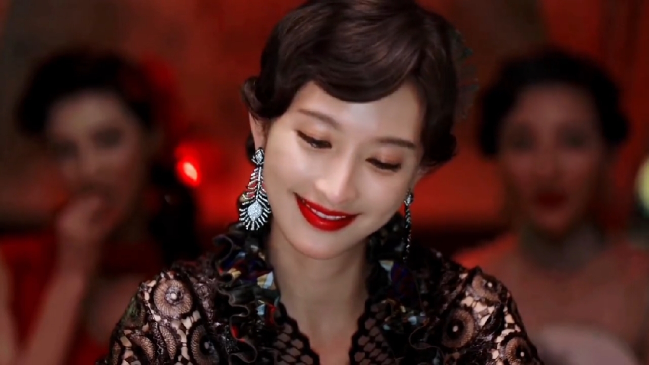 张俪她们四个都好会穿旗袍啊眉目流转仪态万千皆是风情