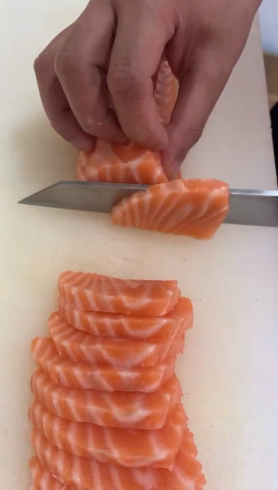 三文鱼#切块三文鱼,这个手法怎么样?