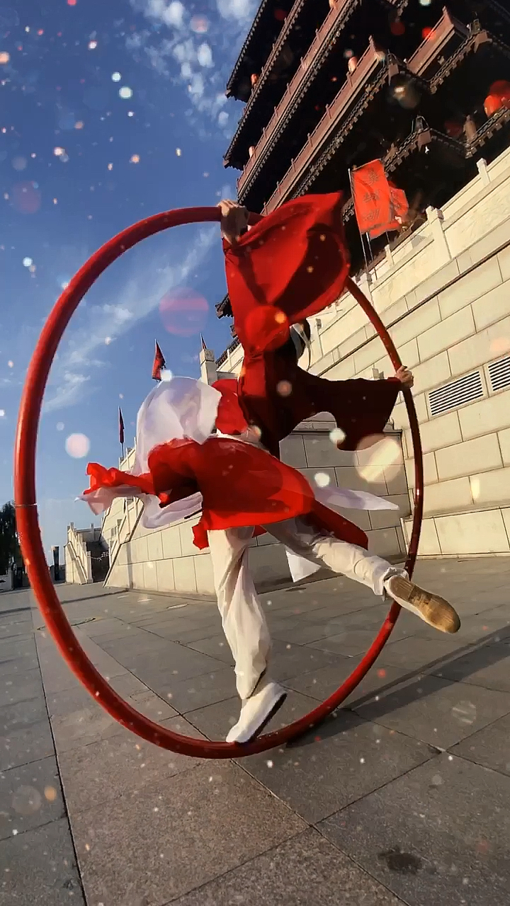 汉服##大环舞漂亮的话我不会说,但是漂亮的环我有很多个