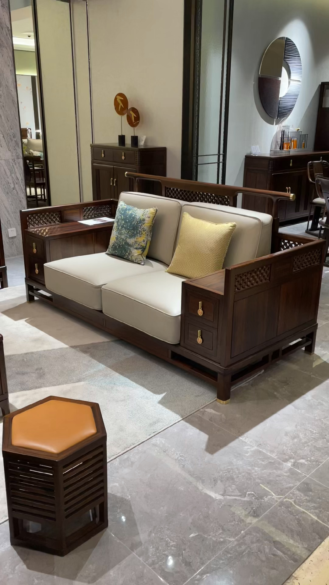 #新中式家具#缥缈灵动又充满韵味,品鉴东方家居美学-度小视