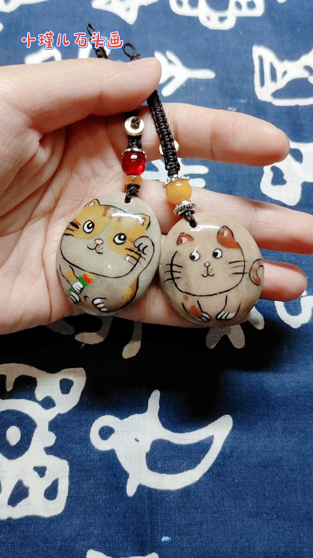 手绘石头画#喜欢小猫咪,把它画在了石头上,这样的小可爱你们喜欢痧?