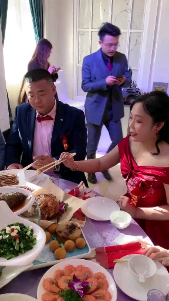 婚礼#新郎吃栗子,新娘吃枣,大喜之日什么意思?