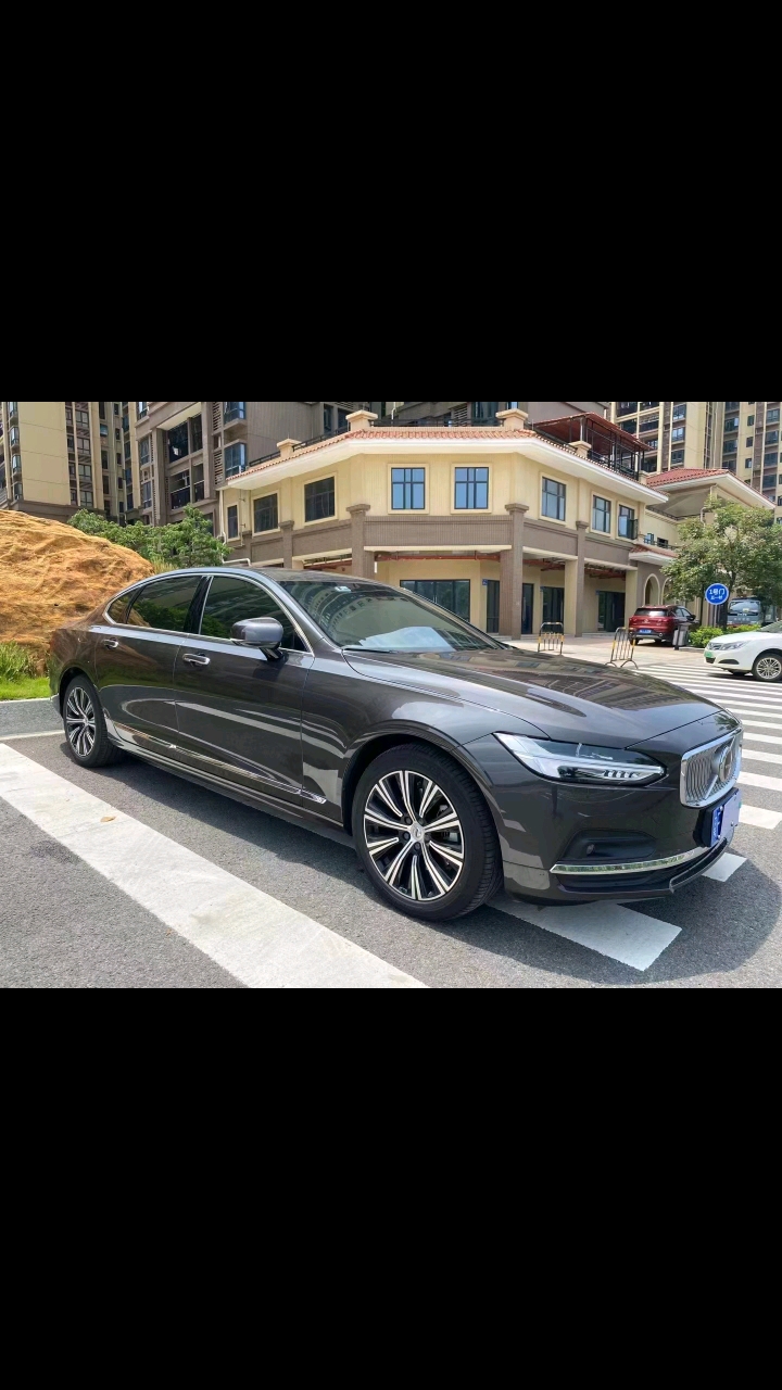 粤f户,到期处理,21年4月最新款沃尔沃s90高配,2.0t电子档b5大功率