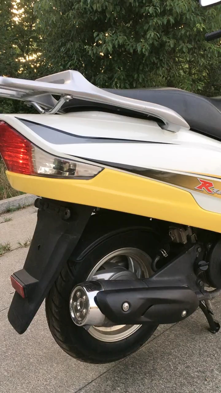 新款铃木红宝!原版原漆!骑行舒适!