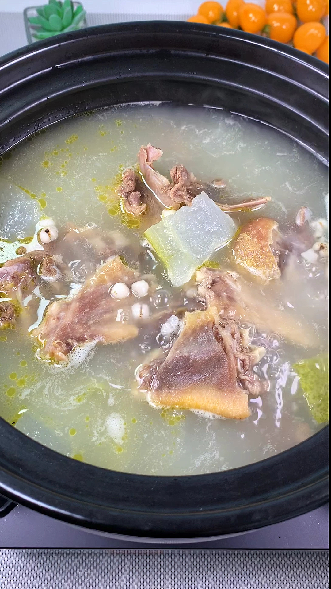 爱美食爱生活#适合夏天的薏米冬瓜老鸭汤,清热又消暑-度小视
