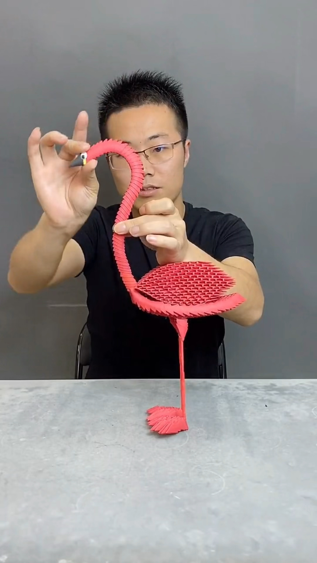 手工制作用纸折的爱情鸟祝天下人幸福