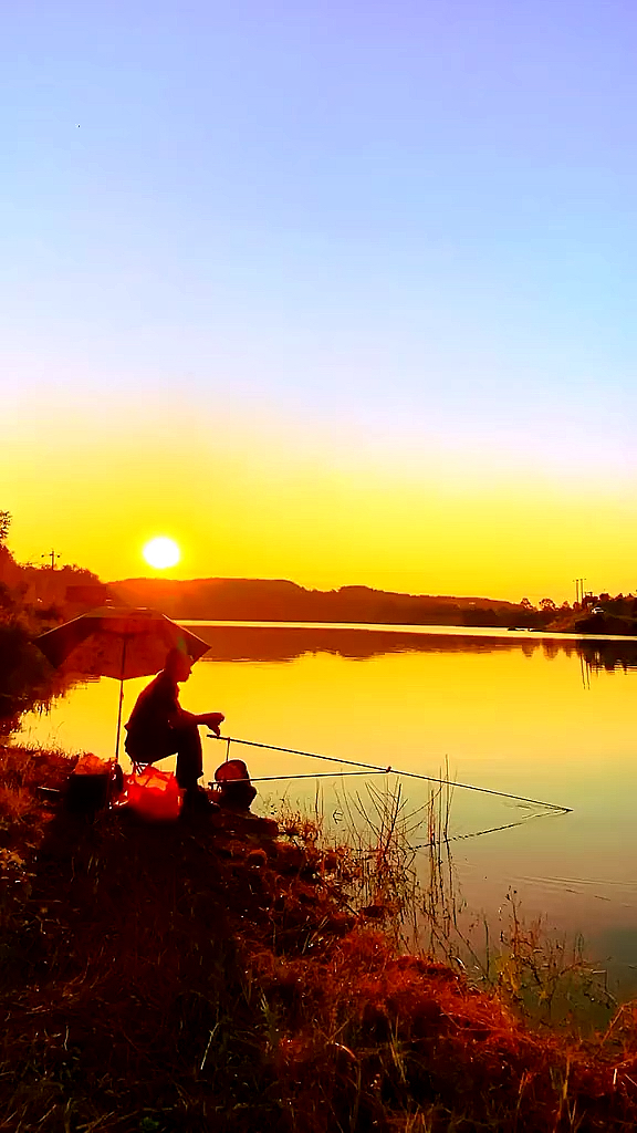 全民小剧场#夕阳垂钓,这景色也太美啦!