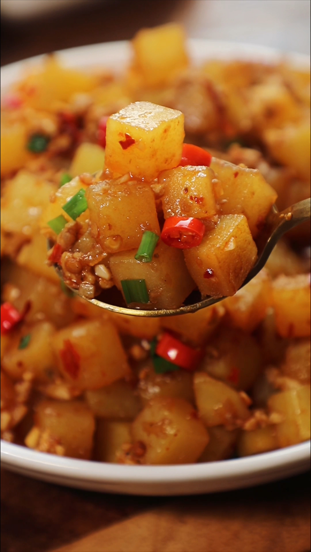 喜欢吃鱼香肉丝的可以试试这个鱼香土豆,味道棒棒的!-度小视