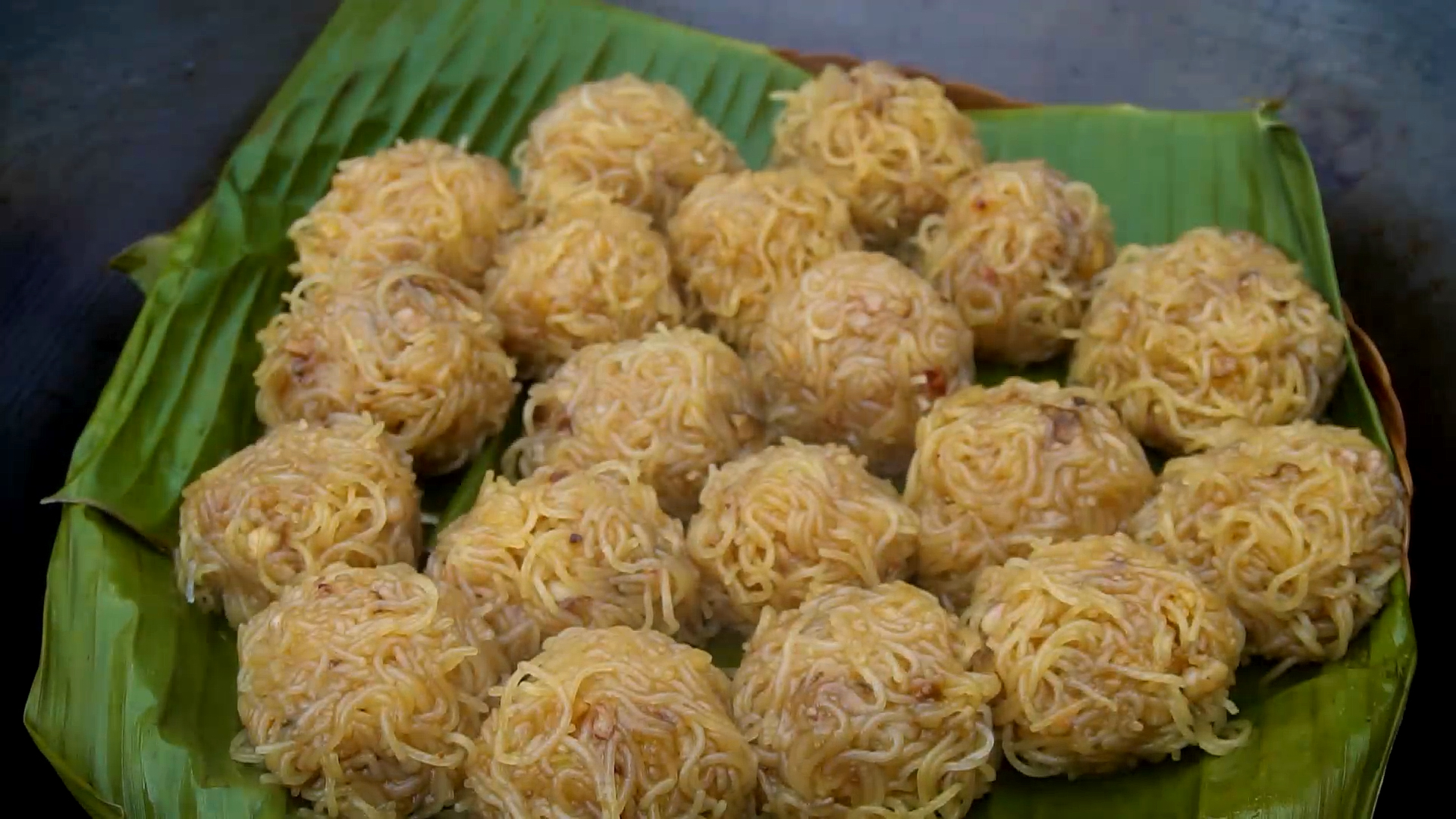 家乡特色美食#正宗客家米粉丸子做法,材料简单,软糯q弹又好吃!