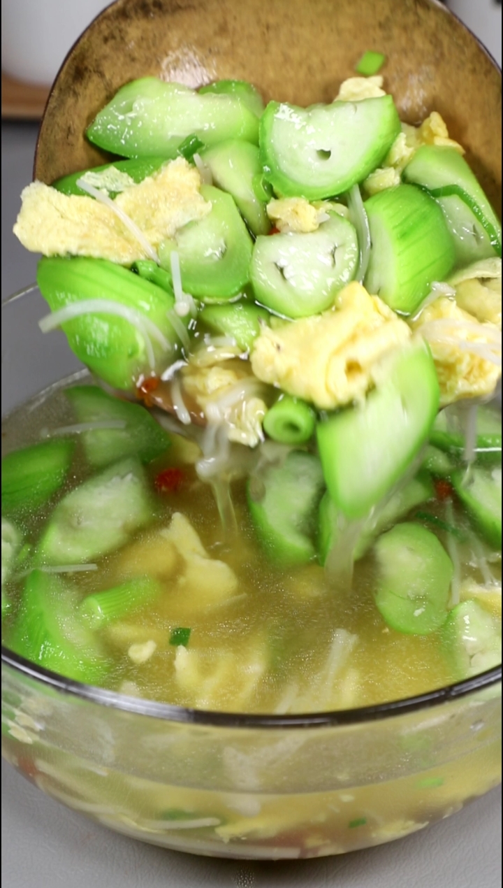 不可辜负的美食#鸡蛋丝瓜汤这样做汤鲜味美