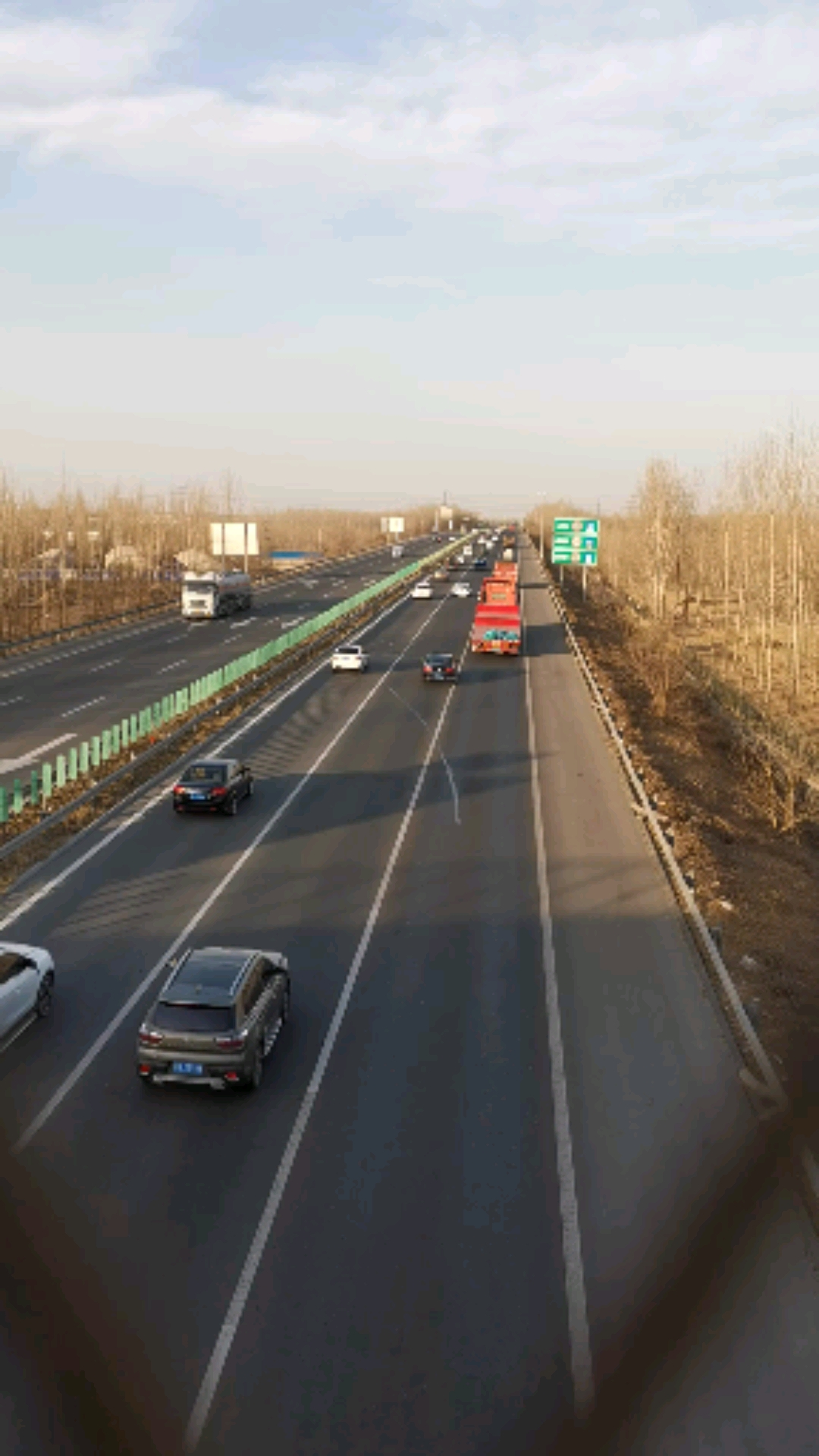 音为有你#大广高速随拍,去北京方向的车多,向南去的车少