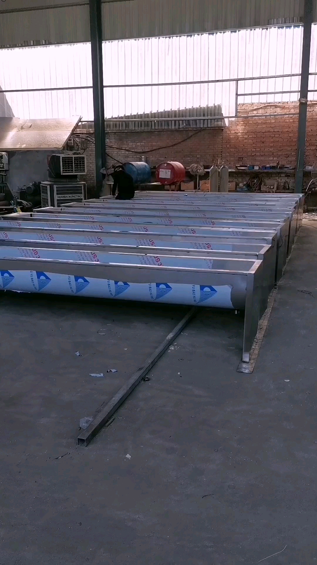 牛羊恒温饮水槽,冬天牛羊舒服喝热水-度小视