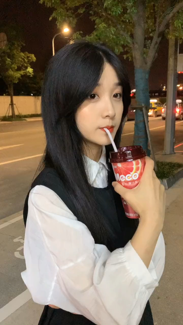 就爱看聪姐调皮的样子