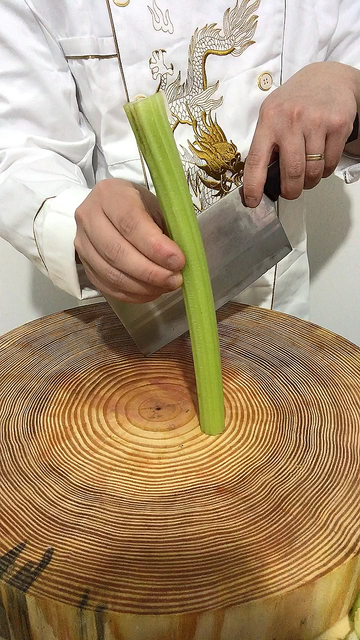 芹菜第66种切法!